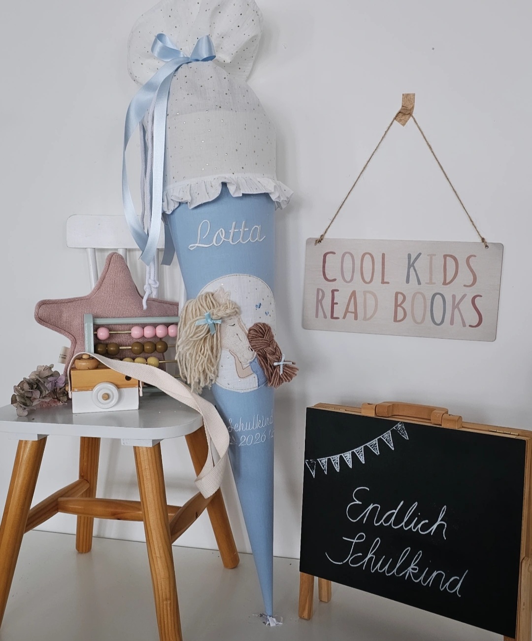 Schultüte Pferd mit Mädchen Hellblau | atelier-kleeblatt.de | Jetzt Kaufen