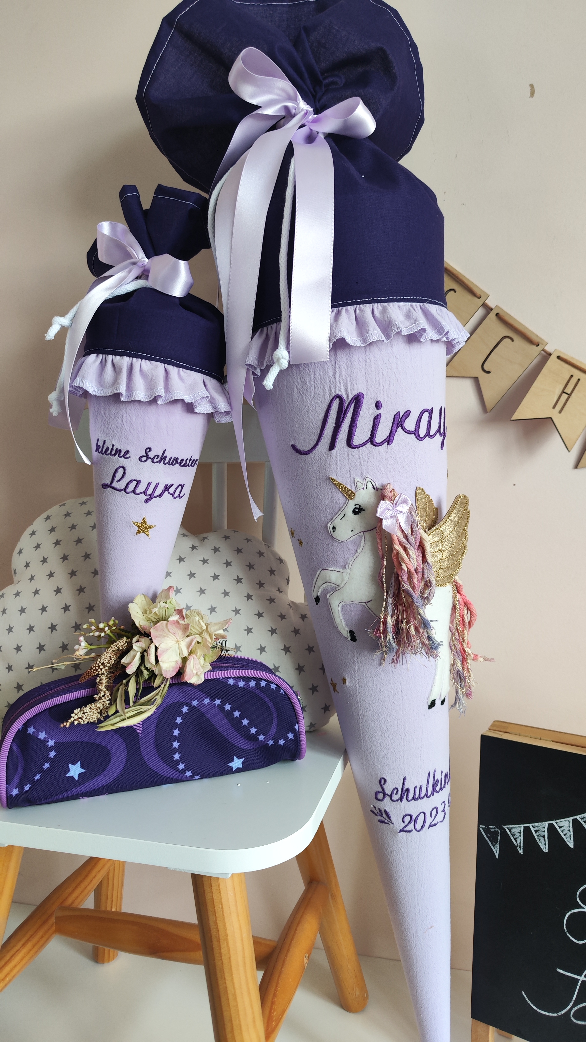 Schultüte Pegasus  lila/flieder mit Rüsche | atelier-kleeblatt.de | Jetzt Kaufen